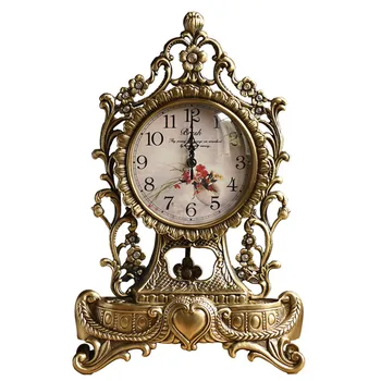 Тихи Часове На Европейски Старинни Часовници В Хола Творчески Ретро Часовници Настолни Часовници