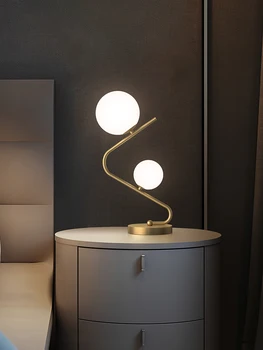 Лесна настолна лампа в скандинавски стил, нощно шкафче за спалня, креативна постмодернистская стая, уютна и романтична крушка с топла светлина, стъклена топка