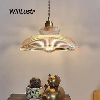 Окачен лампа от прозрачен ребристого стъкло в стил ретро, мед, окачена лампа, ресторант, заведение за хранене, кафе-бар, подвесная таванна полилей
