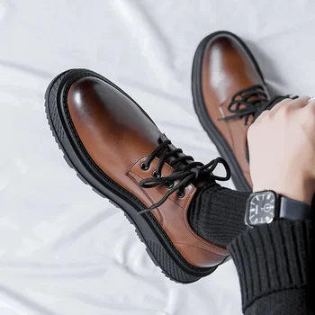 Черни обувки от лачена кожа с дебела подметка и кръг пръсти в британския стил, работна ръчно изработени обувки, ежедневни и официални обувки-oxfords, мъжки обувки дантела