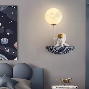 Модерният Led, с монтиран на стената Лампа От Смола на Луната Астронавт Планетарная Стена Ръчно изработени Детска Стая, Нощно Шкафче За спалня Декор Хол Осветление