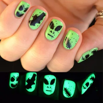 24ШТ Светещи зелени режийни ноктите на Хелоуин с шарките на извънземна прилеп, подходящ за носене на Къси квадратни режийни ноктите, надавливающие на върховете на ноктите